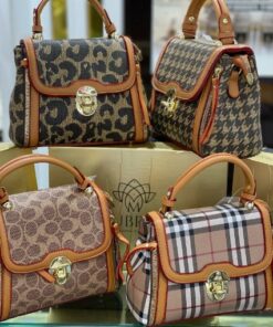 Female handbags pallets