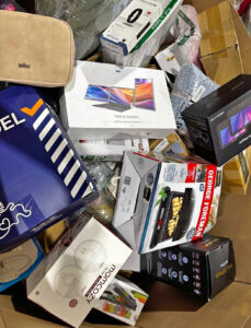 Amz pallets with high end items included RAW